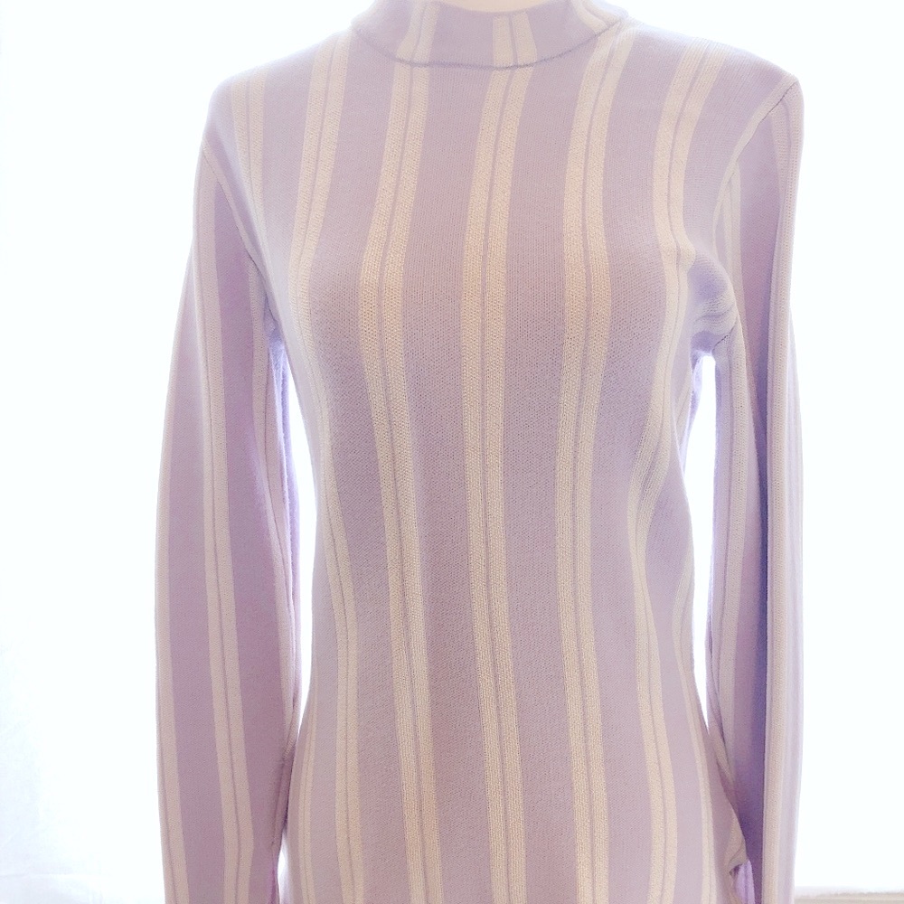 Sweater - Picture 5 of 11